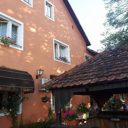 Mance 3* Brod na Kupi