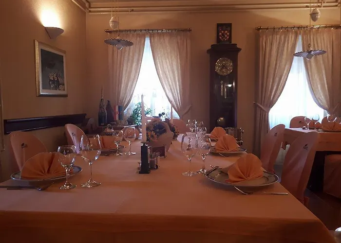 Mance Hotel